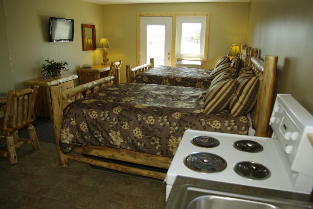 Lake-Vu Motel Kenora Exterior photo