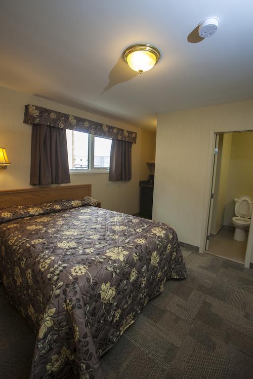 Lake-Vu Motel Kenora Exterior photo